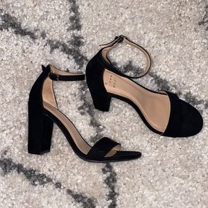 Strappy heel
